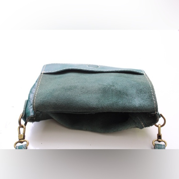 Portland leather cross body bag - Picture 7 of 15